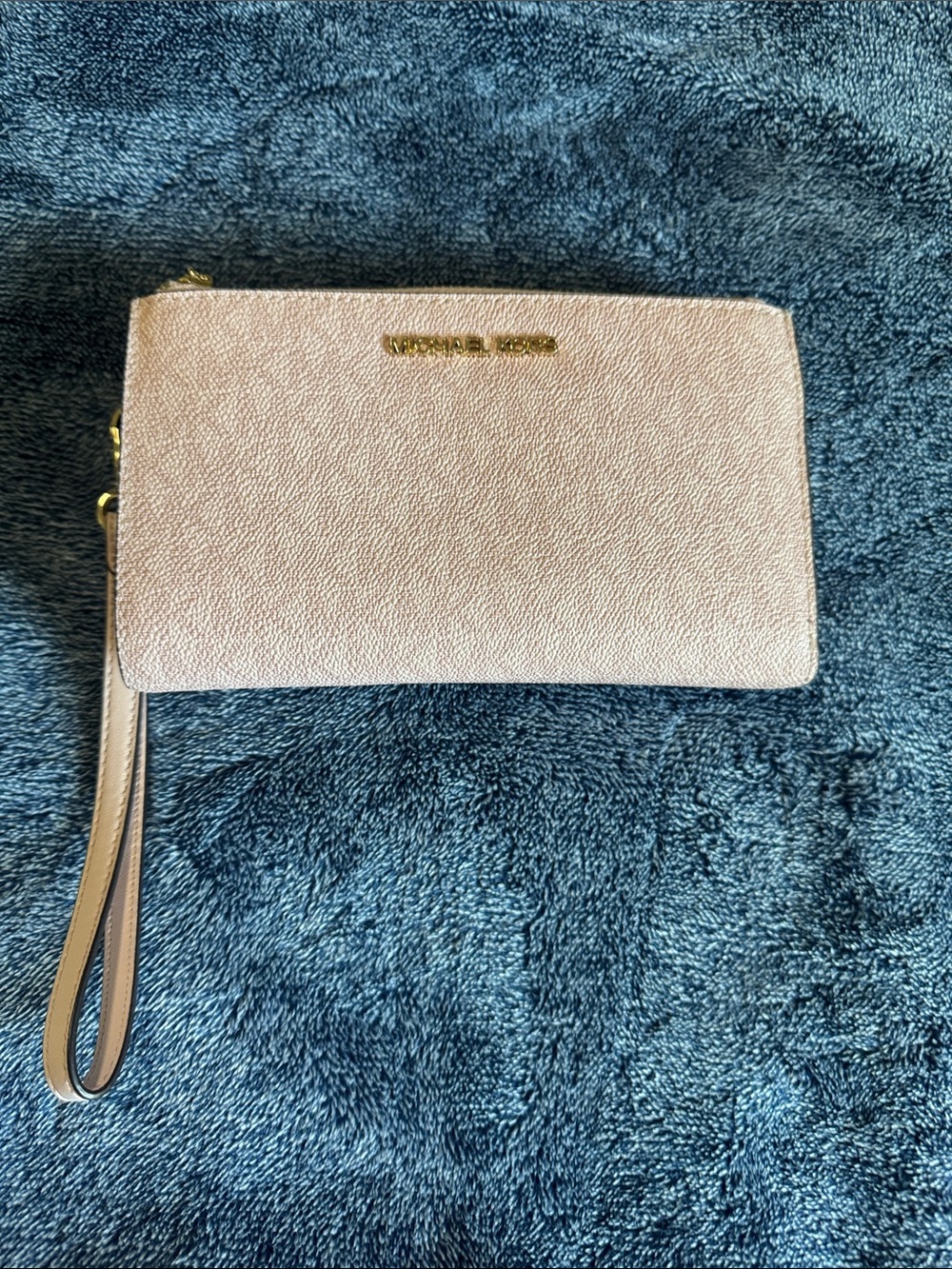 Michael Kors Pink Blush Wristlet Clutch